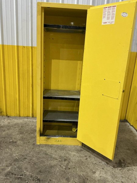 PAINT CABINET : YOBRO 26169