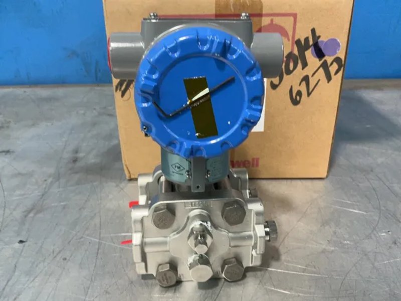 Honeywell 50 Psi Differential Pressure Transmitter - Std810-e1hn6as-1-a-chc-11s-a-20a6-00-0000