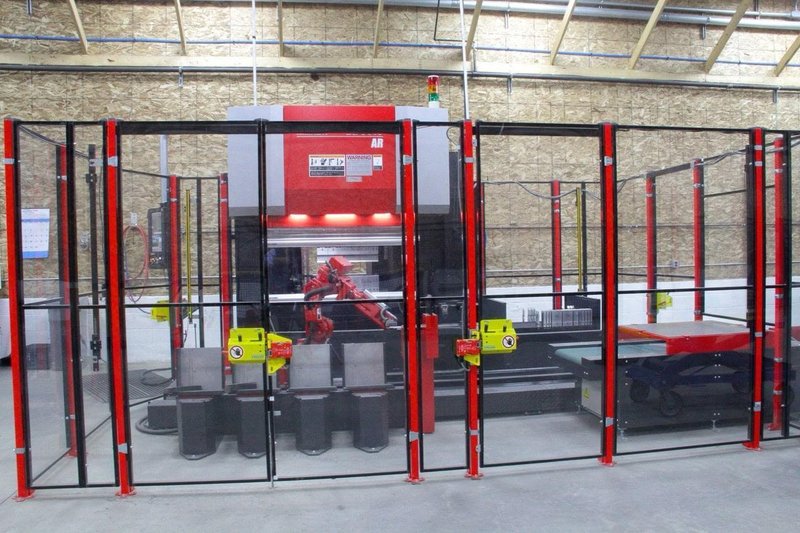 60 Ton x 4′ Amada EG6013 Automated Bend Cell, 2017 – 6 -Axis Robot, 7-Axis Backgauge