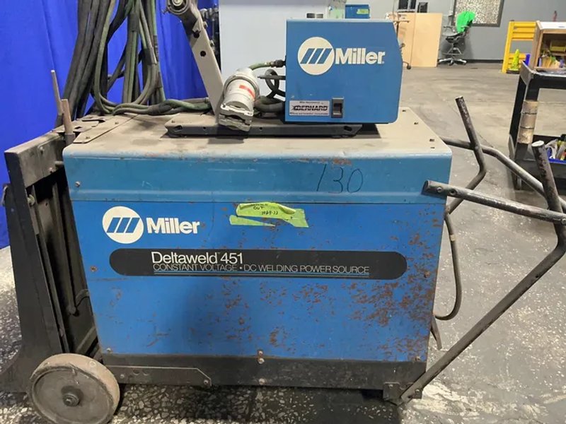 Miller  450 Amp Welder  - Deltaweld 451