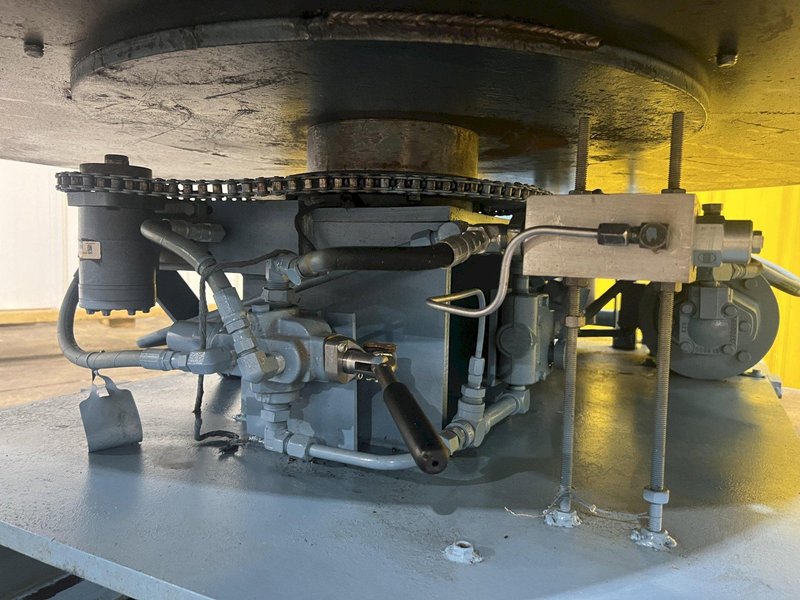 5,000 LBS x 72" ACCRA HORIZONTAL PALLET TYPE MOTORIZED COIL REEL UNCOILER: STOCK 18986