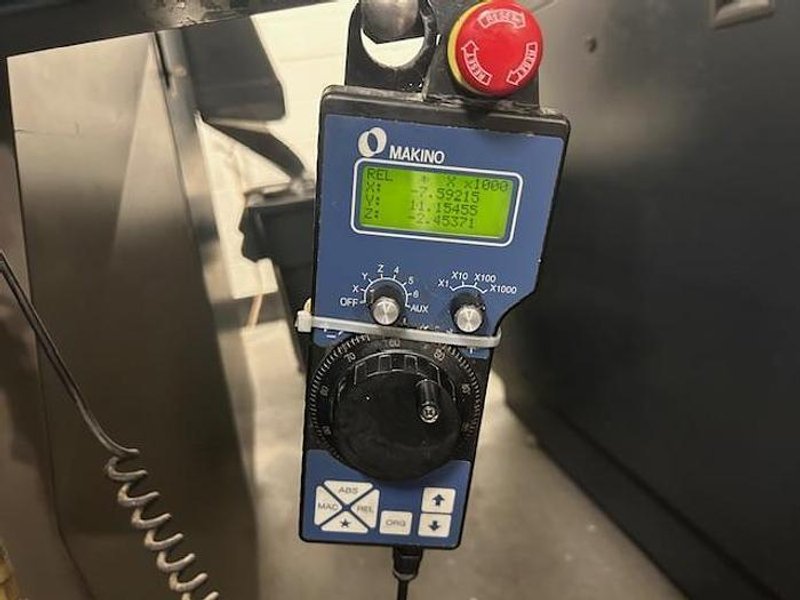 Makino F9 CNC Vertical Machining Center For Sale - 2015
