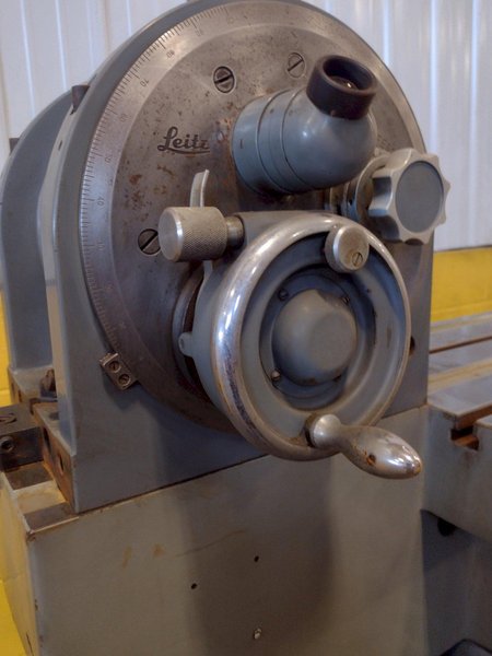 LEITZ OTICAL DIVIDING HEAD WITH TAILSTOCK, BED &amp; STAND: STOCK 17369