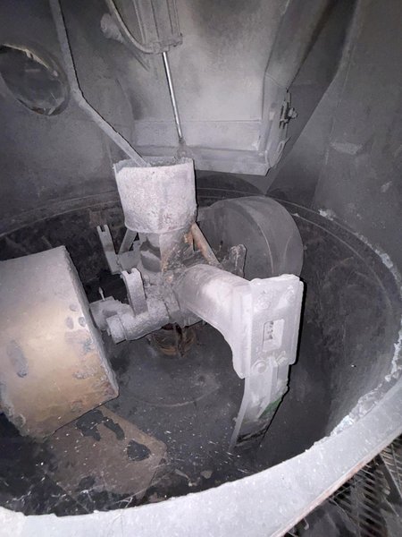 Simpson model 2.5G sand muller s/n E-7502004 with dust hood and drive