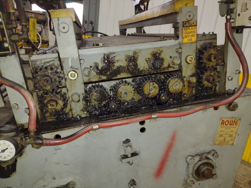 40" WIDE  ROWE B-40 POWERED STRAIGHTENER. STOCK # 0218626