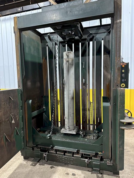60" X 30" X 20HP PIQUA MODEL #30 VERTICAL HYDRAULIC CARDBOARD BALER: STOCK 17412