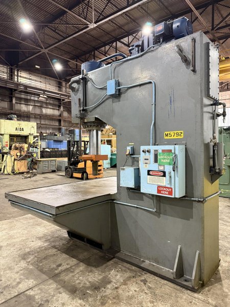 150 TON WILLIAMS &amp; WHITE HYDRAULIC C-FRAME STRAIGHTENING PRESS 24" STROKE: YOBRO #24086
