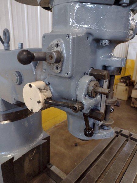 1.5 HP BRIDGEPORT RAM TYPE VERTICAL MILL: STOCK #18811