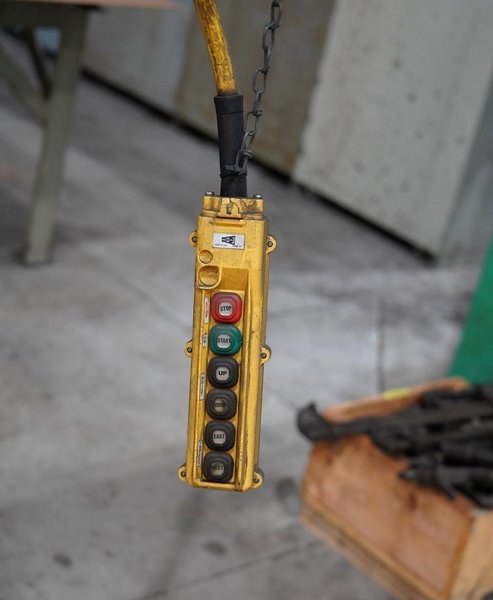 7.5 TON (15,000 LBS) R &amp; M SPACEMASTER HEAVY DUTY ELECTRIC CABLE HOIST: YOBRO #25425
