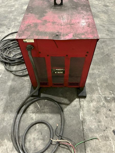 600 AMP LINCOLN MODEL DC-600 WELDER: YOBRO #26007