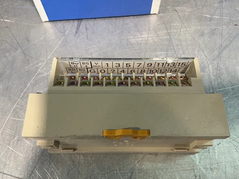 Omron  Remote Terminal  - Srt2-id16
