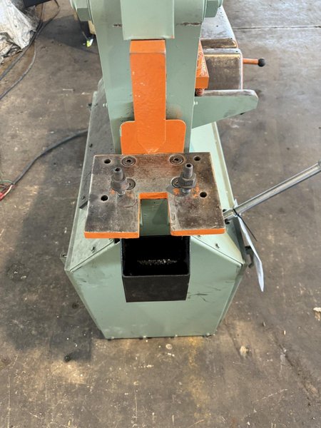 36 TON PIRANHA P-36 IRON WORKER. STOCK #0889325