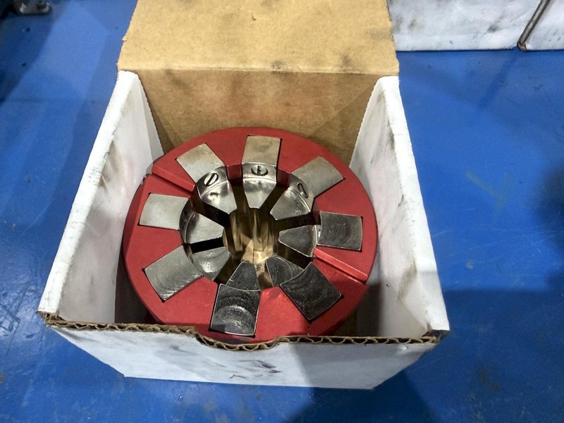 KURT HYDRAULIC HOSE CRIMPER SYSTEM, WITH TOOLING, SAW &amp; WORK BENCH: YOBRO #26220