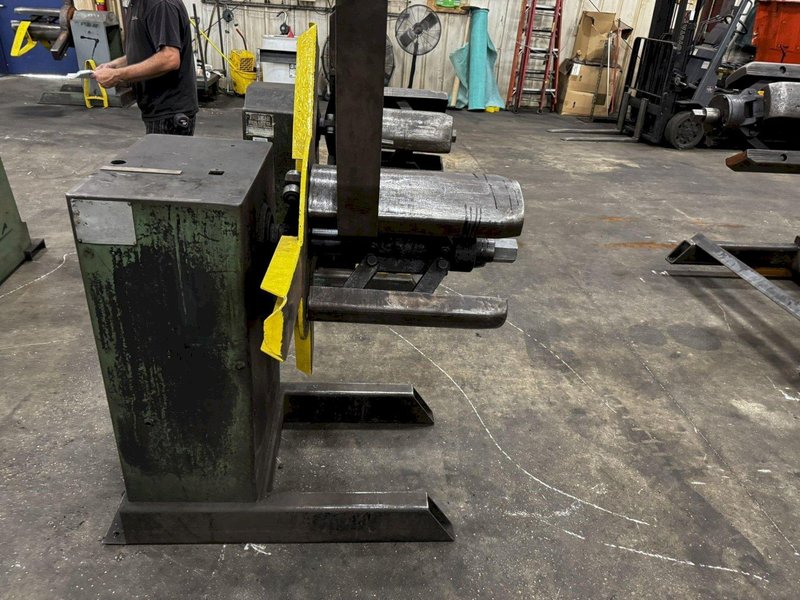 2500 LB  12" AMERICAN MODEL 60 UNCOILER. STOCK # 0884125