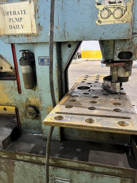 125 TON KINGSLAND MODEL #125XS HYDRAULIC IRONWORKER: STOCK #19921