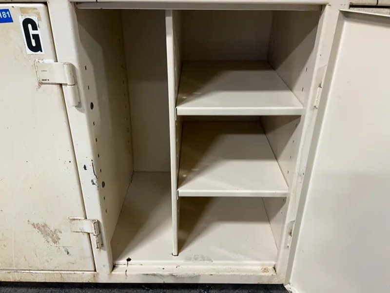 Strong Hold  10 Doors  Lockers