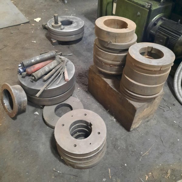 6" x 6" x 1/2" ROUNDO MODEL R-6-S HYDRAULIC ANGLE BENDING ROLL, WITH EXTRA TOOLING: YOBRO #26375