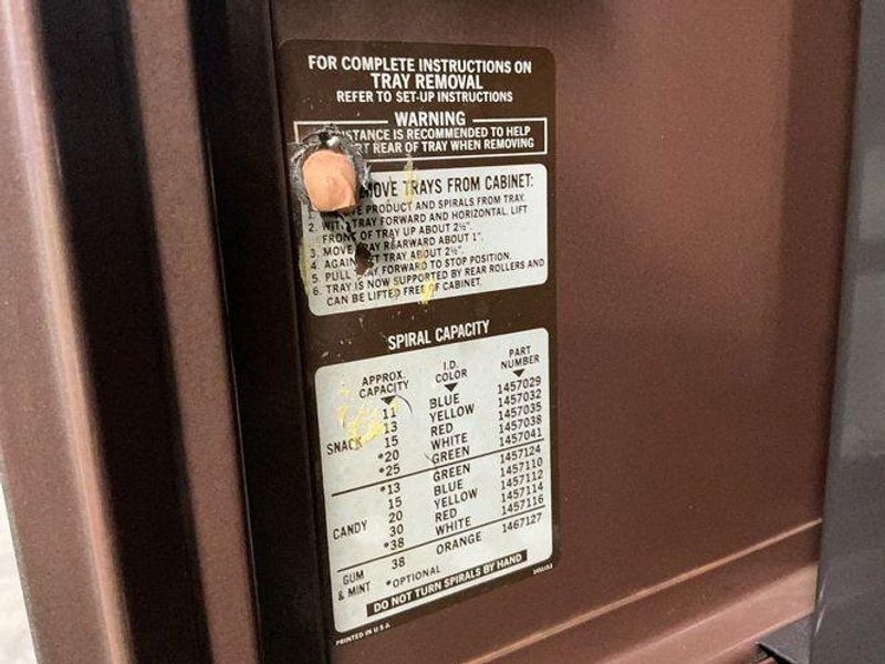 National Vendors Vending Machine  - Snacktron I