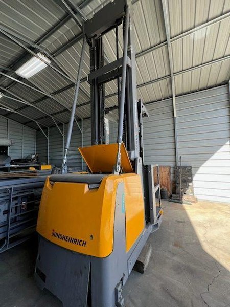 Jungheinrich EKS414s 48V Electric High-Level Order Picker Forklift, 2020 – 3,000 LB Capacity – Very Narrow Aisle (VNA) Warehouse Lift