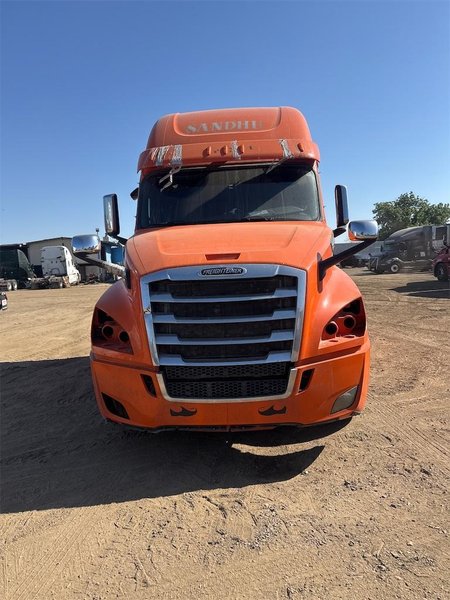 2021 Freightliner Cascadia 1FUJHHDR2MLMJ2180