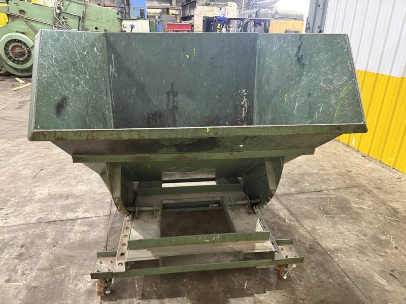 4,000 LBS CAP. JESCO 3-CUBIC YARD MODEL #211371 SELF-DUMPING HOPPER W/ CASTERS: YOBRO #25949