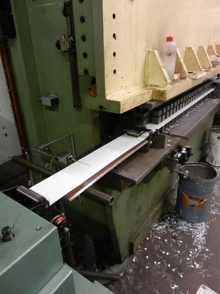 Dimeco decoil./ straight/ feeder - LVD punchpress