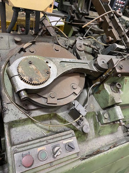 Sacma Model RU-1 Thread Roller