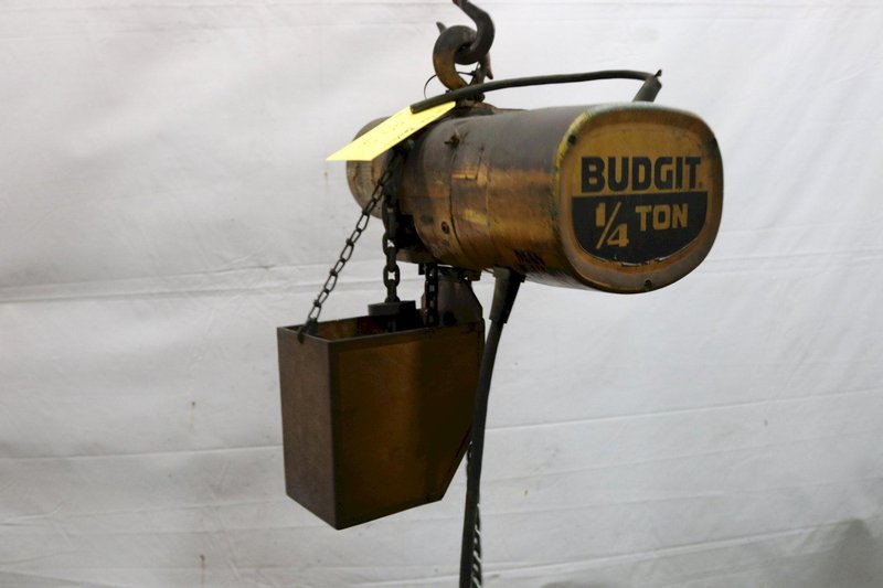 1/4 TON BUDGIT MODEL #113450-10 ELECTRIC POWERED CHAIN HOIST : STOCK #11992