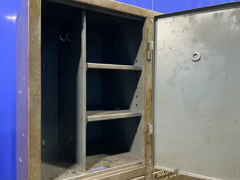Strong Hold  6 Door Lockers