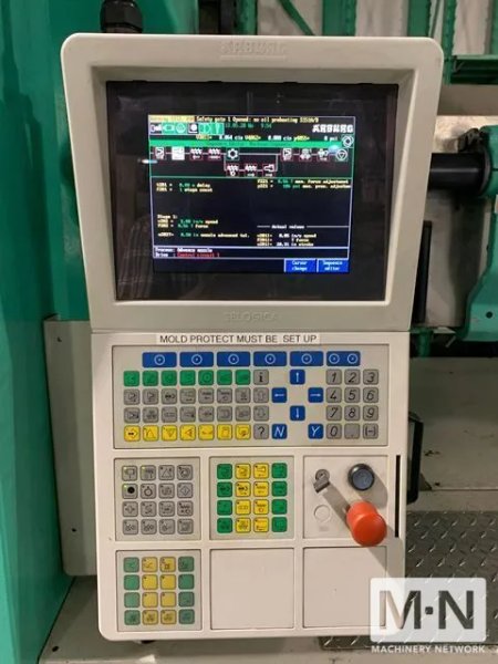 440 TON 45.4 OZ ARBURG MODEL 820S-4000-2100 INJECTION MOLDING MACHINE MFG 2005