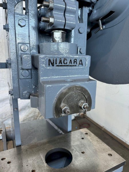 22 TON NIAGARA MODEL A22 OBI PRESS. STOCK # 0469324.