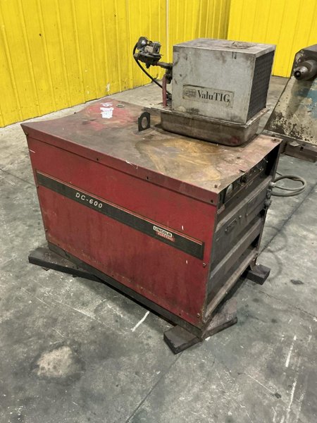 600 AMP LINCOLN MODEL DC-600 WELDER: YOBRO #26006