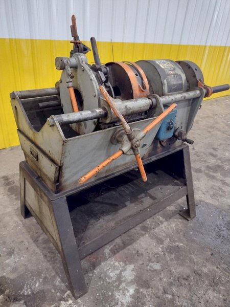 4" TOLEDO BEAVER MODEL #1-2-4 BOLT &amp; PIPE THREADER: STOCK #20776