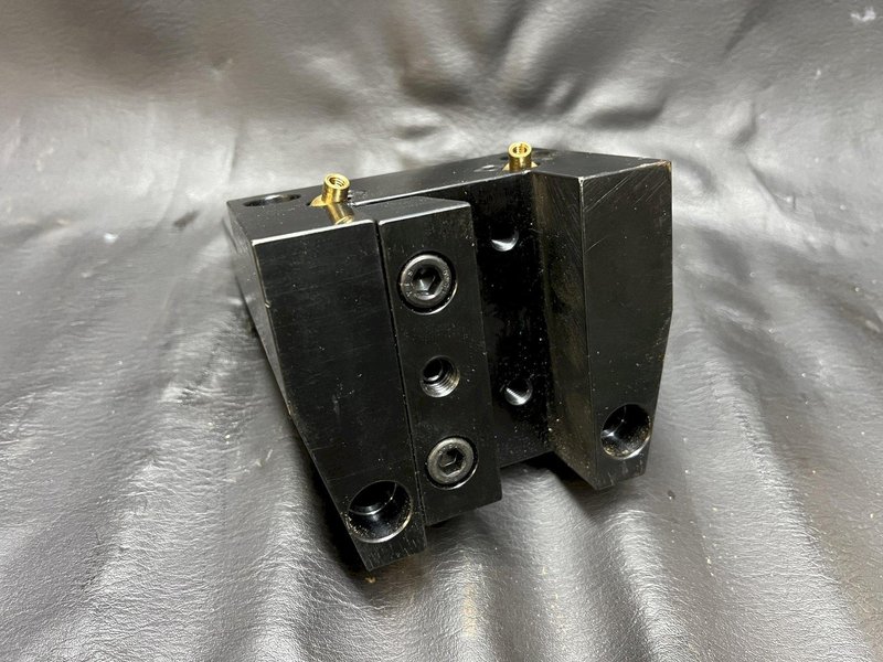 BMT75 CNC Lathe Tool 850418-02414 1-1/4" Block w/ Coolant Thru 90x90 BHP