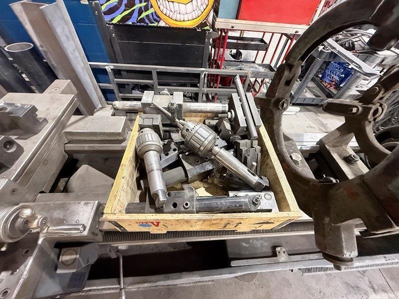23" X 118" TUDA TUDORMAX GAP BED GEARED HEAD LATHE