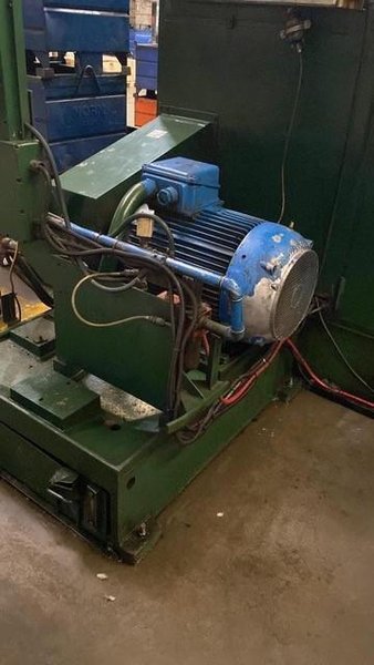 1/2" X 3-1/2" SACMA MODEL SP-37, 4-DIE 5-STATION BOLT MAKER