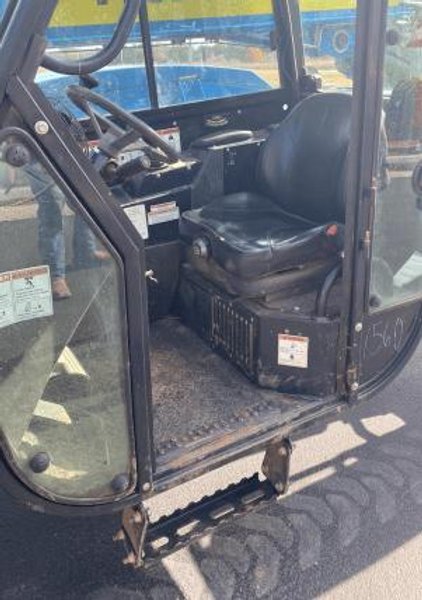 Genie GTH-844 Rough Terrain Telehandler – 2018 – 8K lb Capacity, 44’ Reach