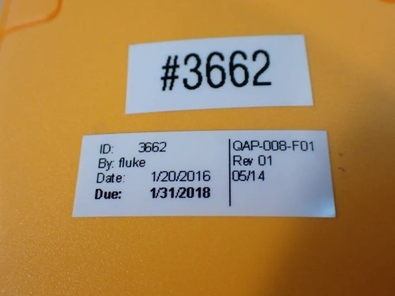 Fluke Thermocouple Calibrator - 714b