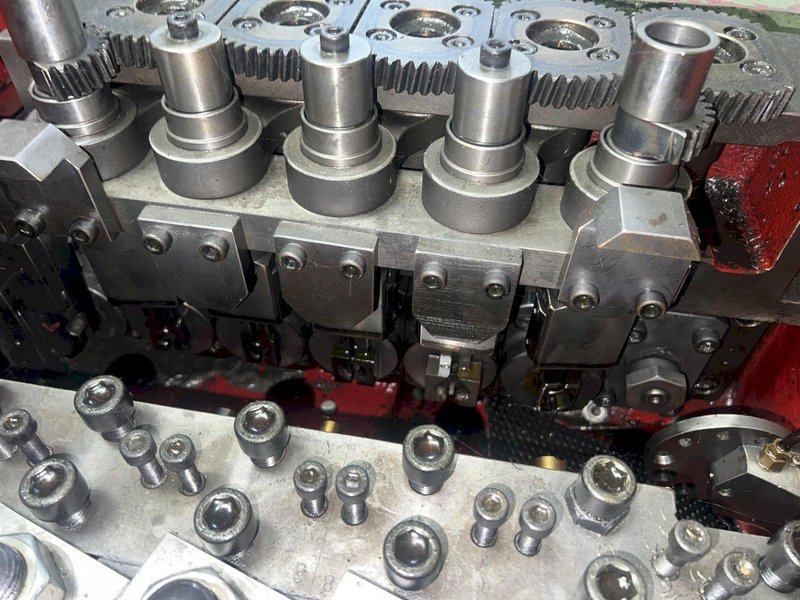 Dah-Lian Model NF 17B-6S Six Die Nut Forming Machine
