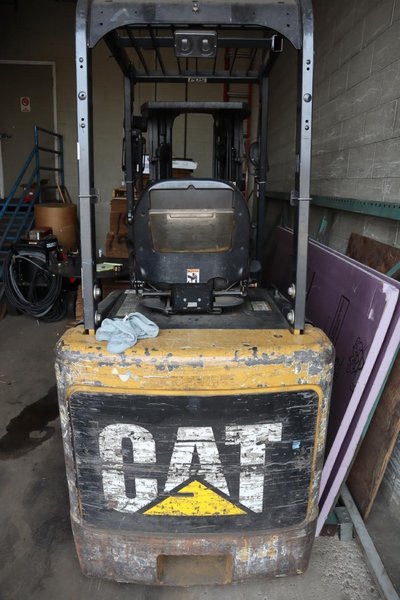 Caterpillar EC4000 Electric Forklift - 4000lb Capacity- Auction Item