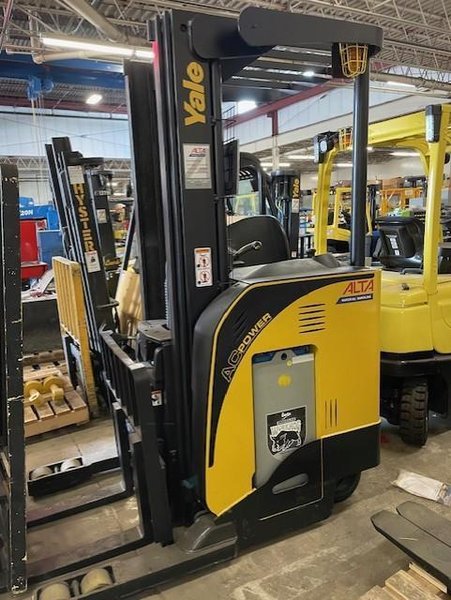 Yale  NR040DB,Price:  $26,125,Type:  Class 2 - Narrow Aisle,Year: 2014