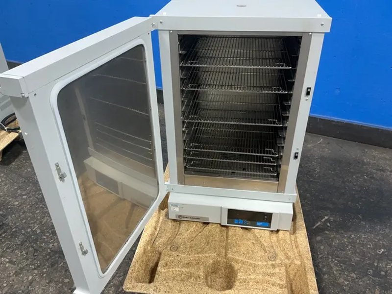 Fisher Scientific 18" X 17" X 27" Isotemp Electric Oven - 750f
