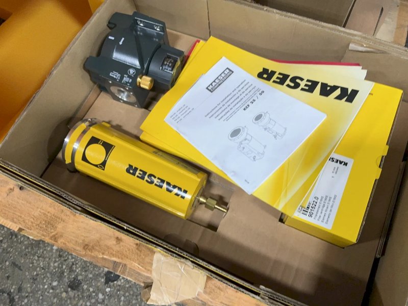 Kaeser 5.4 Hp  Rotary Screw Compressor  - Airtower 5c