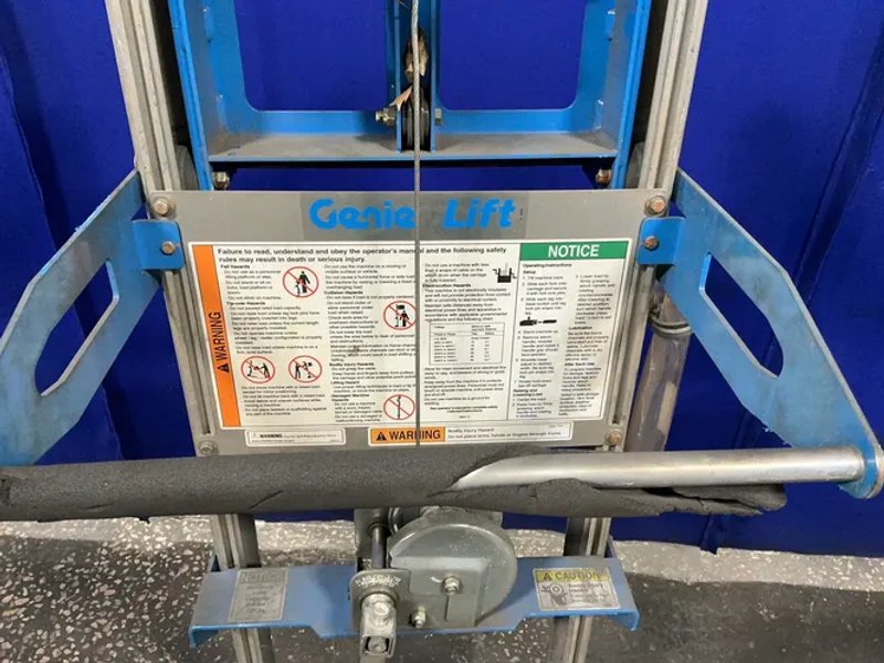 Genie 500 Lbs Hand Crank Lift - Gl-4
