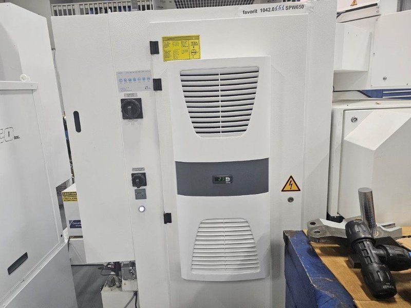 Studer Favorit CNC Cylindrical Grinder, 2021 – Low Hours, Fanuc Control, Tooling