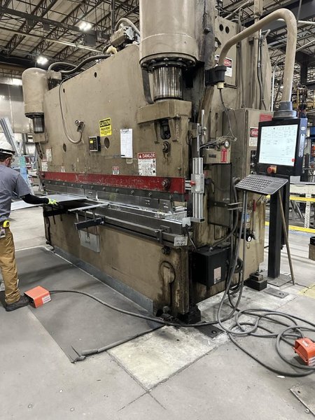 300 Ton x 12′ Pacific J300-12 CNC Press Brake