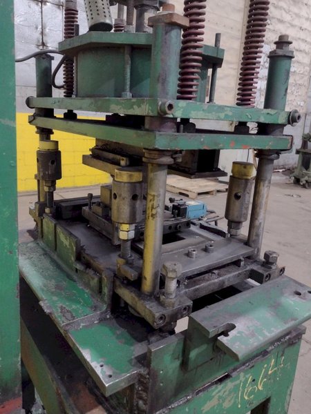 7 TON PNEUPOWER AIRAM PNEUMATIC CUTOFF PRESS: STOCK #19532