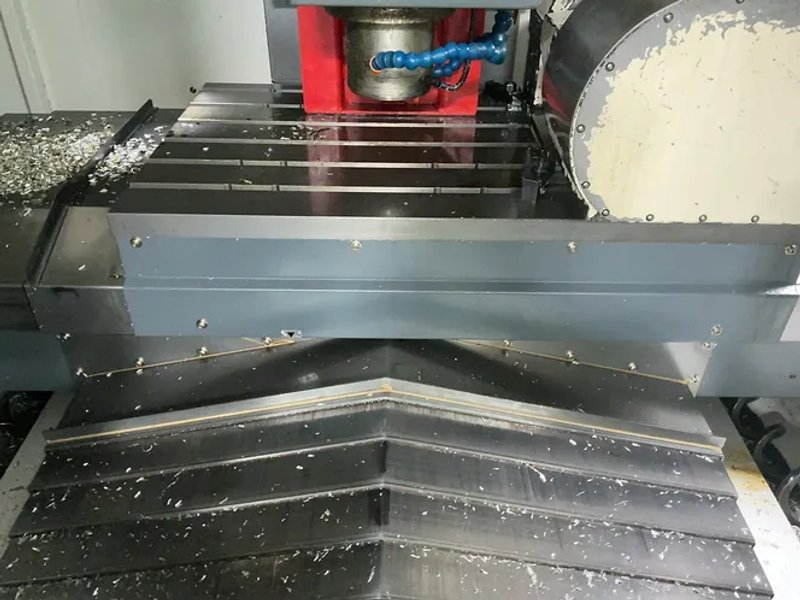 Ycm 25” X 44” CNC VMC - Nsv102a
