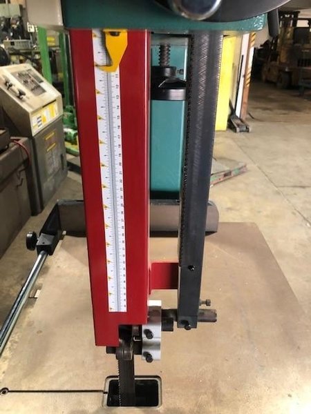 Grizzly G0569 24" 7-1/2 HP 3-Phase Industrial Bandsaw STOCK # 2784