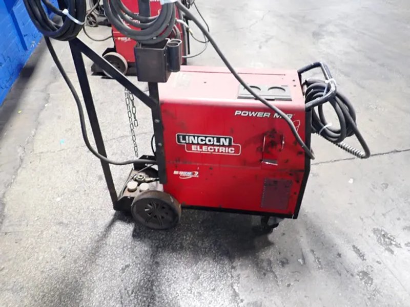 Lincoln Electric  250 A  Welder  - Power Mig 256
